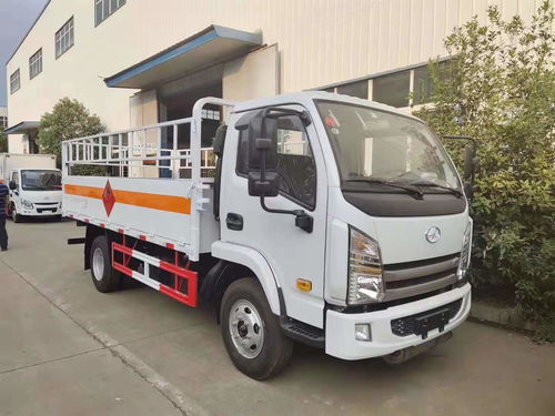 解放5.8米黃牌桶裝腐蝕性液體箱式車銷售