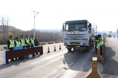 運城公路分局治超新規(guī)宣傳氛圍濃厚