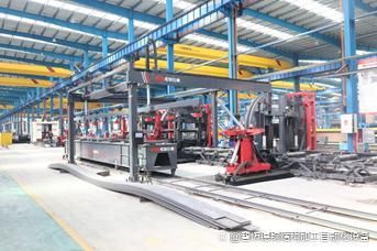 120米 香港新世界文化商都項(xiàng)目鋼結(jié)構(gòu)封頂